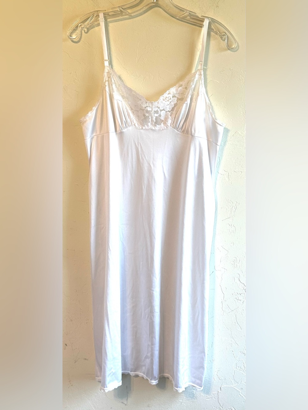 Vintage Vasserette White V-Neck Lace Trim Full Length Slip Dress Romantic Sz 36